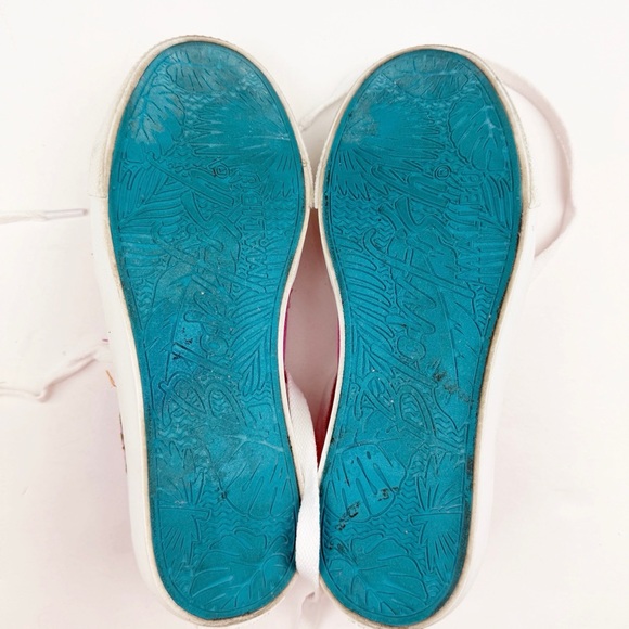 Blowfish Malibu Vivid Sneakers Pink Floral Embroidery Size 6 - Picture 11 of 11